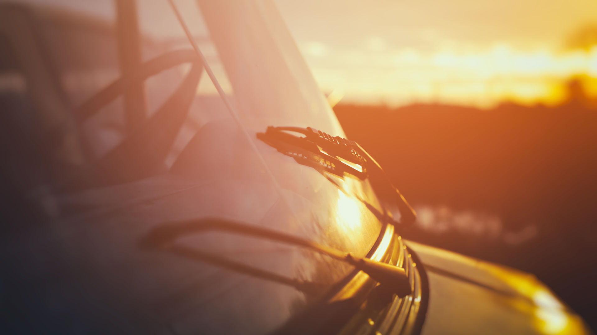 Auto parcheggiata al sole: 5 danni invisibili che puoi prevenire facilmente