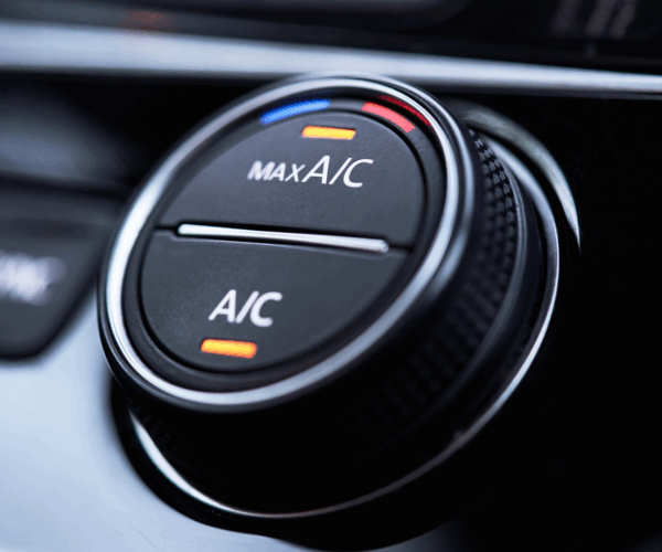 Climatizzatore auto: perché ricaricarlo prima che arrivi il caldo estremo