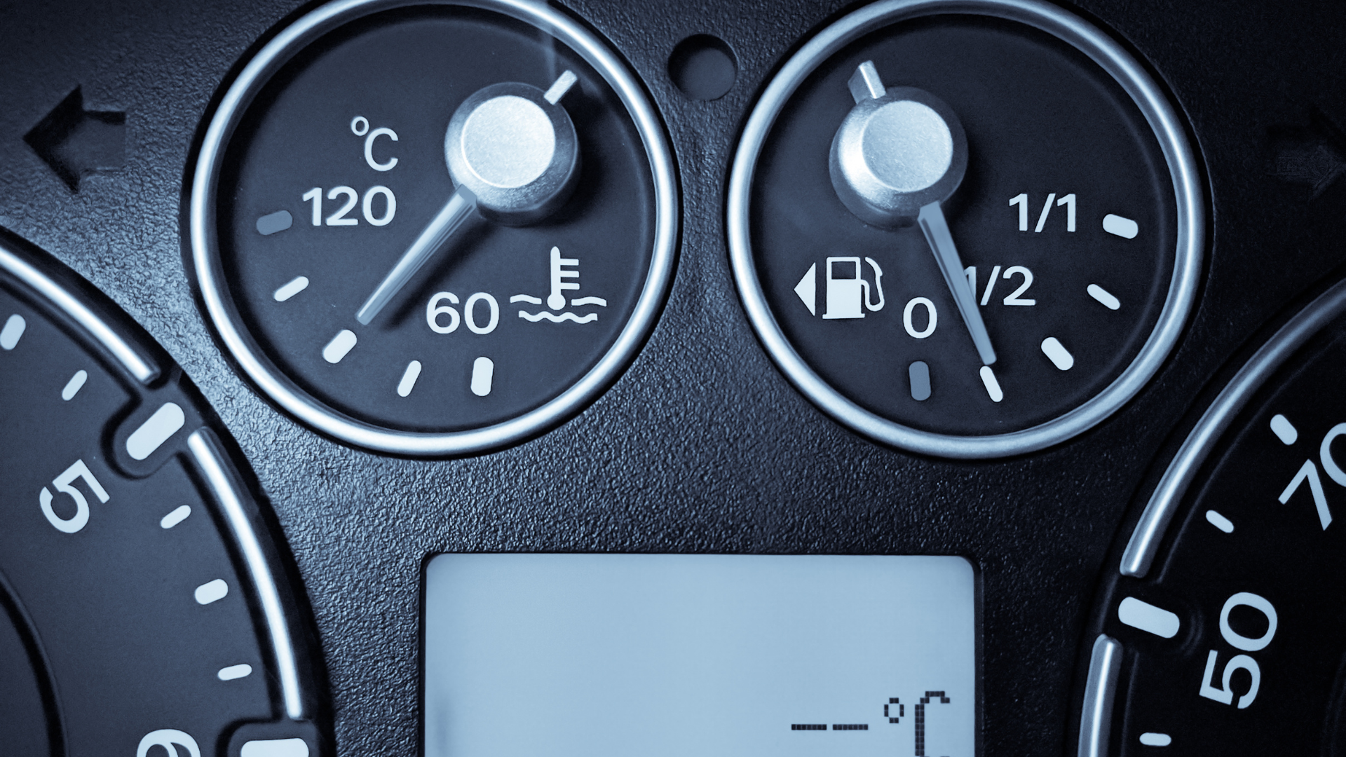 Consumi in aumento con il caldo? Ecco come risparmiare carburante in estate