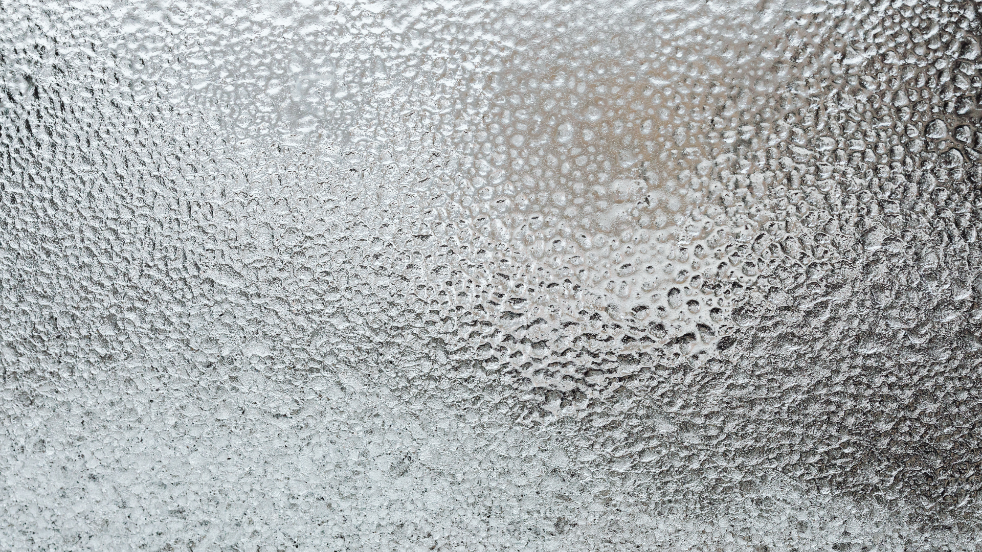 Ghiaccio e brina: cosa NON fare la mattina prima di partire