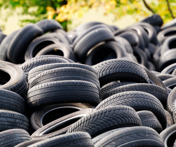 COME ESTENDERE LA VITA DEI TUOI PNEUMATICI DI 20.000 KM O PIÙ