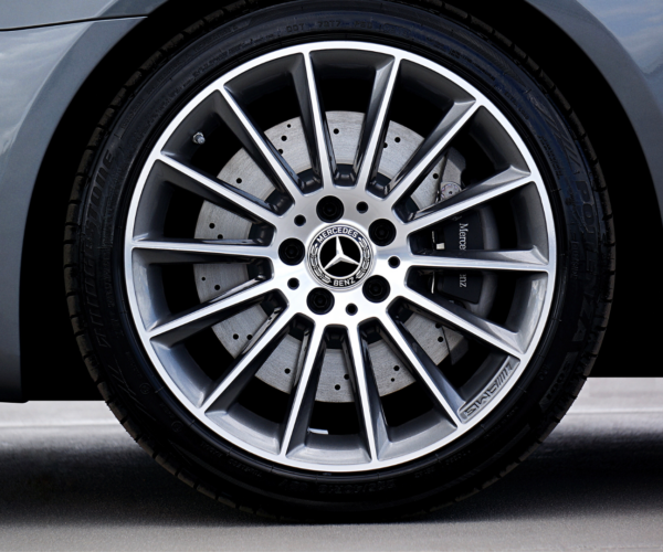 PNEUMATICI E VIBRAZIONI: QUANDO IL TREMORE AL VOLANTE NON È SOLO UN FASTIDIO